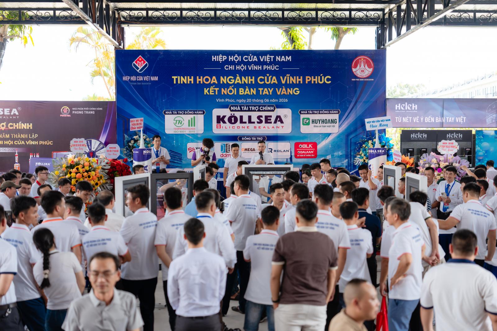 VIETS MEDIA ĐỒNG HÀNH CÙNG SỰ KIỆN TINH HOA NGÀNH CỬA VĨNH PHÚC